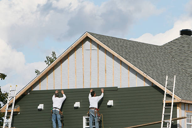 Professional Emergency Siding Repair technician working in Lugoff, SC